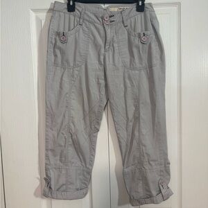 DKNY Y2K CARGO CAPRIS SIZE 4 LOW RISE